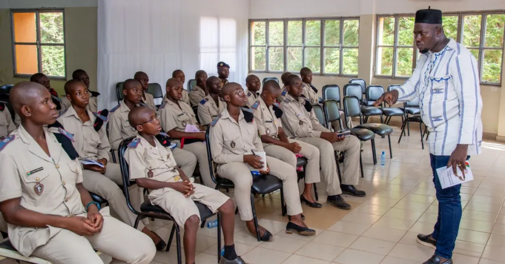 découvrez les obligations de formation des membres de la cssct : personnes concernées, objectifs et règles applicables en matière de santé, sécurité et conditions de travail.