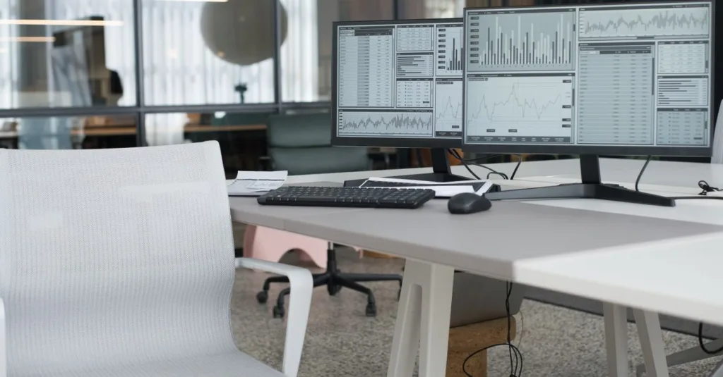 découvrez les principes de l’ergonomie au travail et apprenez à adopter les bonnes postures pour améliorer le confort et prévenir les troubles musculosquelettiques.